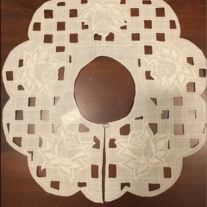 White Cutwork Collar